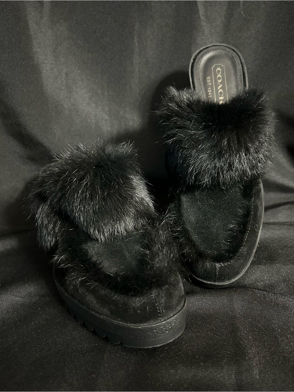 Coach Women’s Vintage Kaela Black Genuine Rabbit Fur Suede Platform Slides 7.5 - Picture 1 of 12